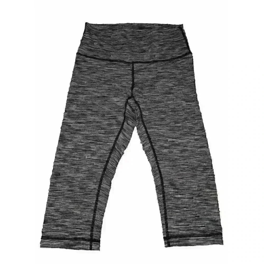 Lululemon‎ Women's Black White Stripe Wunder Under Capri Leggings Size 8